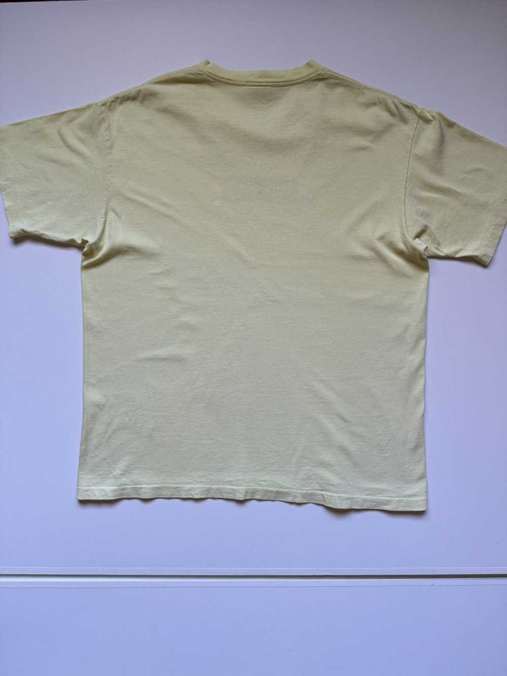 Supreme × Vintage 1999 Red on Lemonade Box Logo T… - image 3