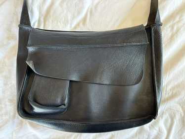 Cydwoq CYDWOQ black leather shoulder bag asymmetr… - image 1