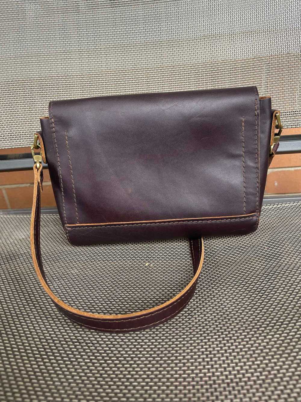 Portland Leather 'Almost Perfect' Metro Crossbody - image 4