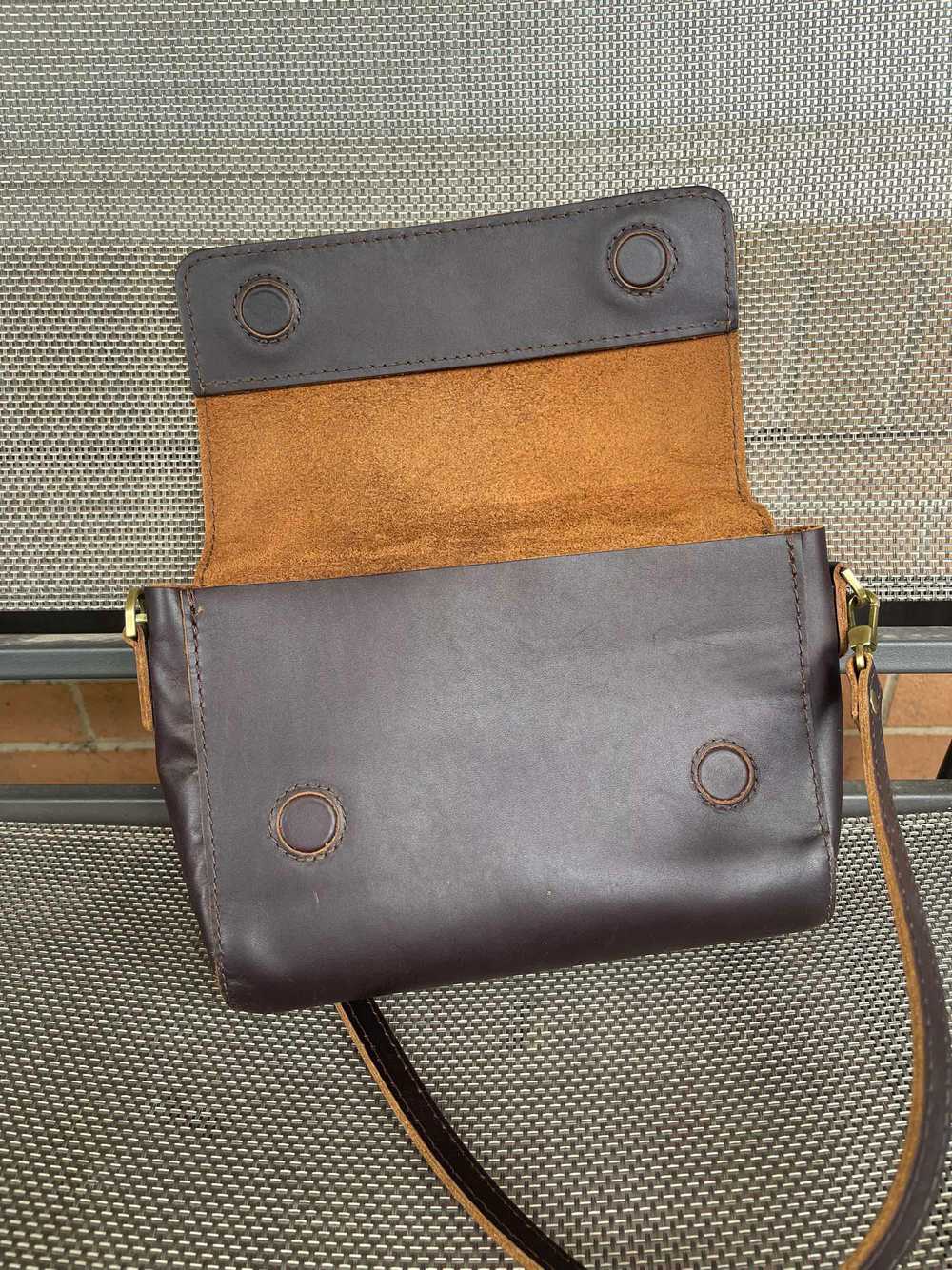 Portland Leather 'Almost Perfect' Metro Crossbody - image 6