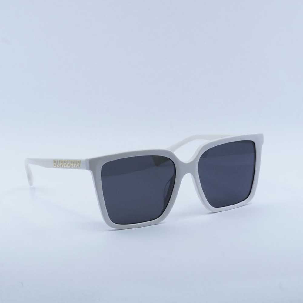 Burberry Sunglasses - image 3