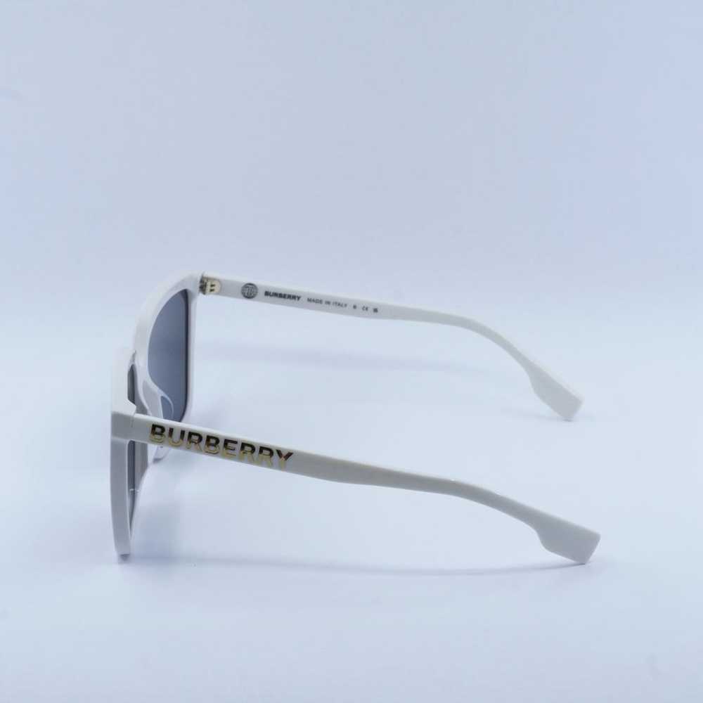 Burberry Sunglasses - image 6