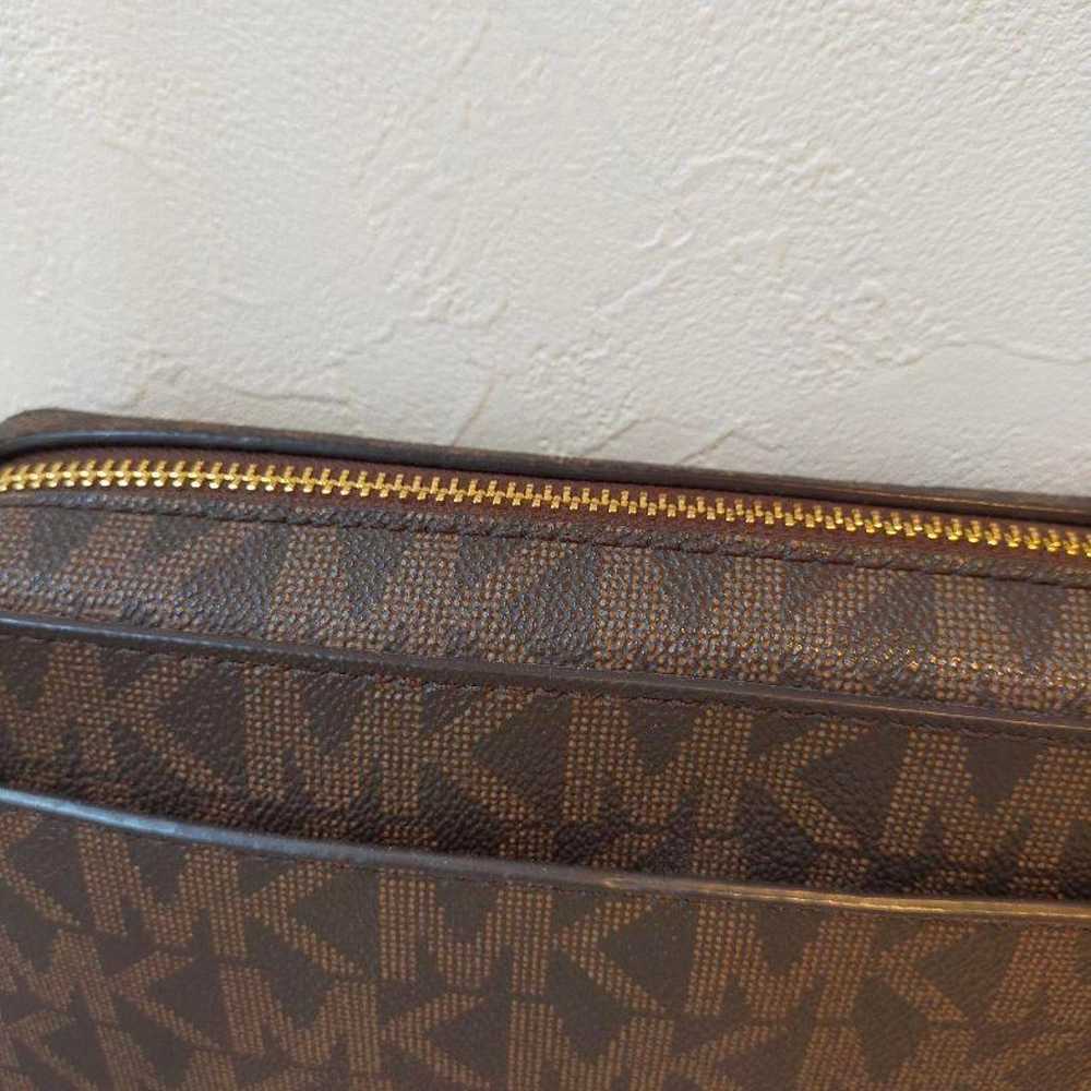 Rare Michael Kors star-patterned shoulder bag - image 9