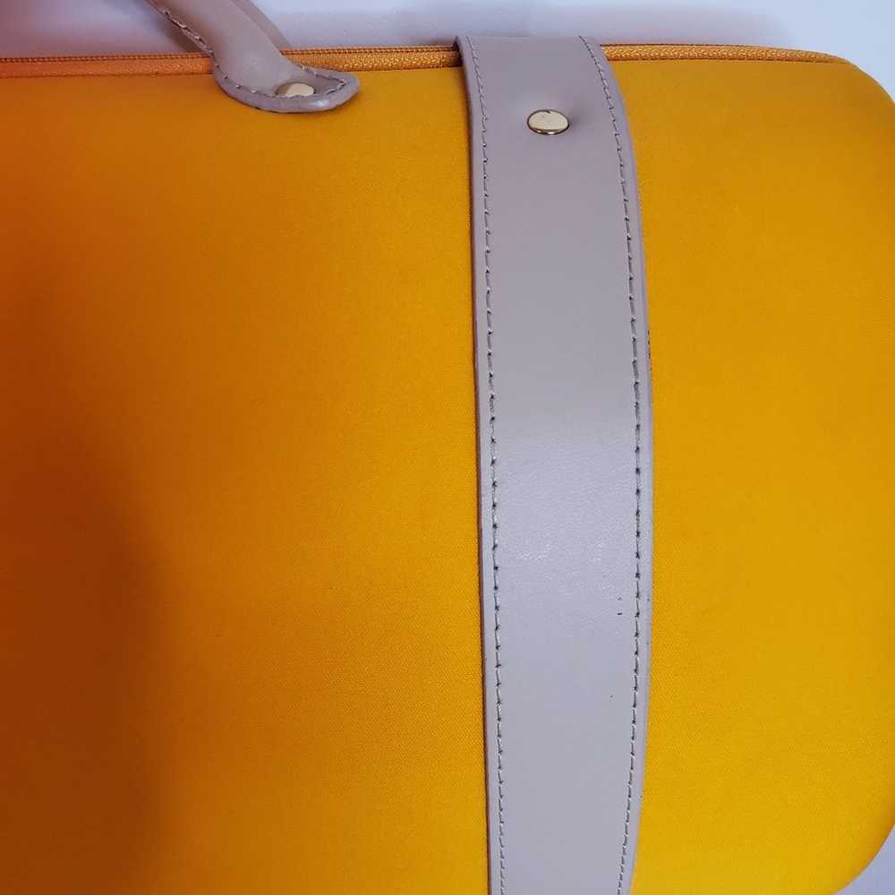 veuve Clicquot Champagne case - image 10