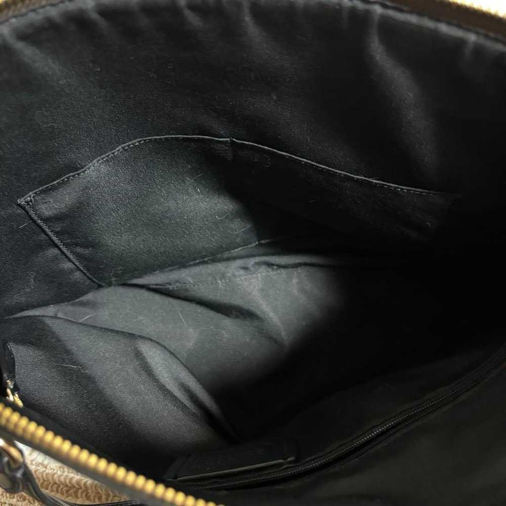 【Excellent Condition】COACH Signature Shoulder Bag… - image 8