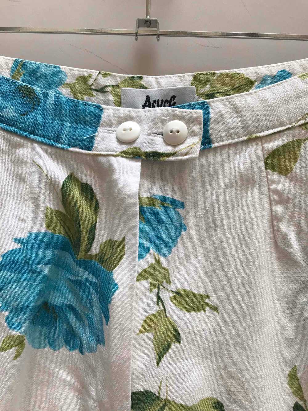 Pantalon à fleurs - image 3