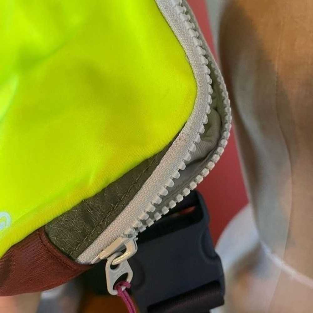 LULULEMON | everywhere belt bag neon multicolor - image 10