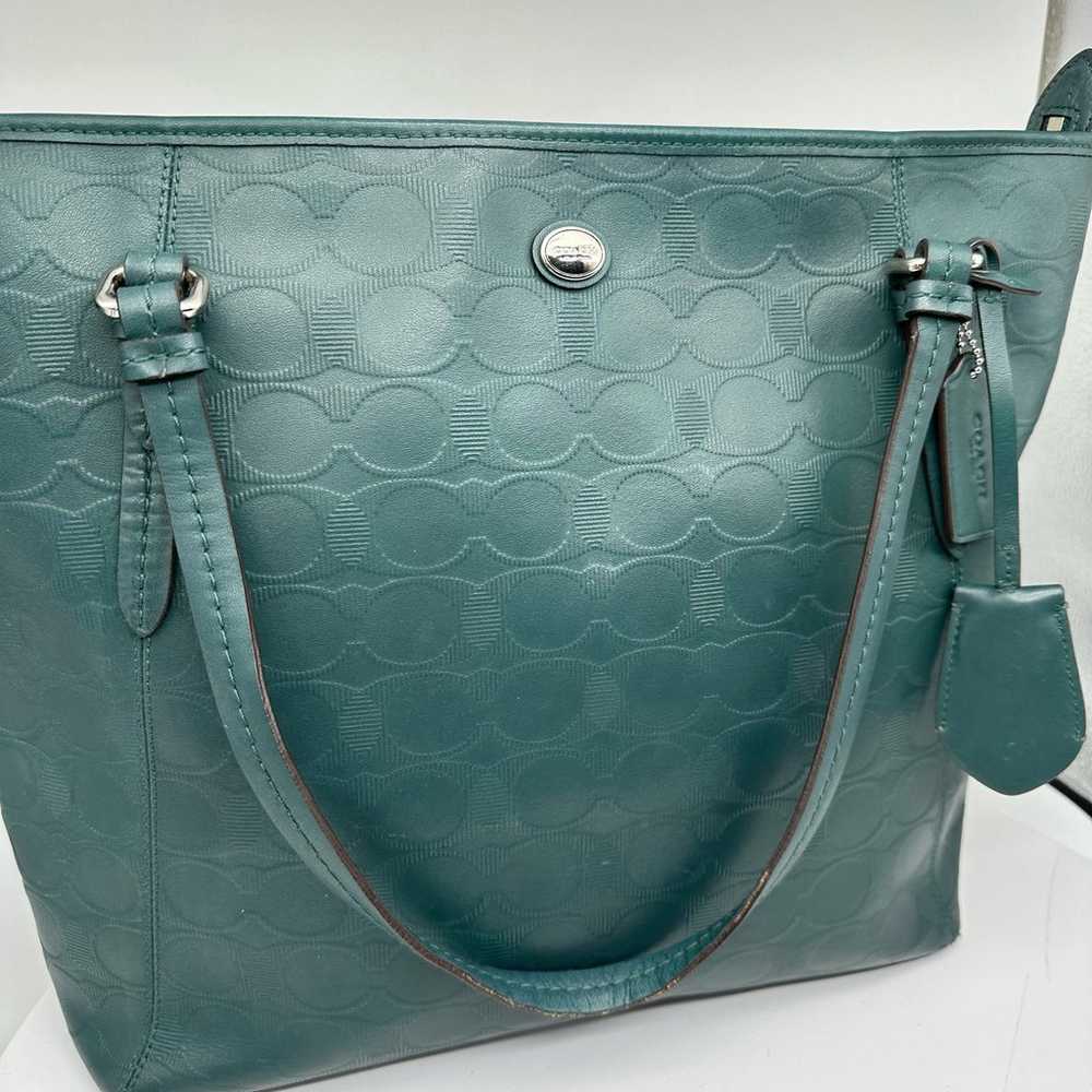 Coach Peyton Signature Hunter Green Embossed Zip … - image 2