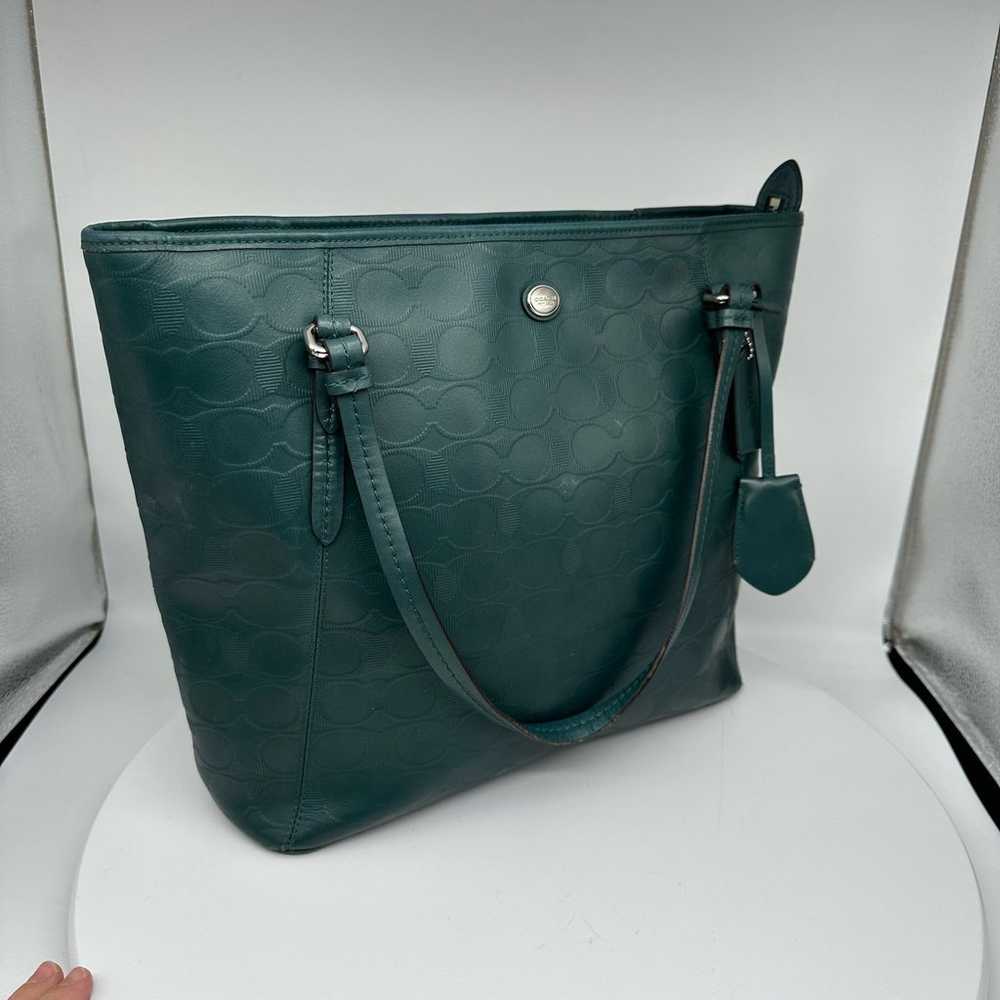 Coach Peyton Signature Hunter Green Embossed Zip … - image 5