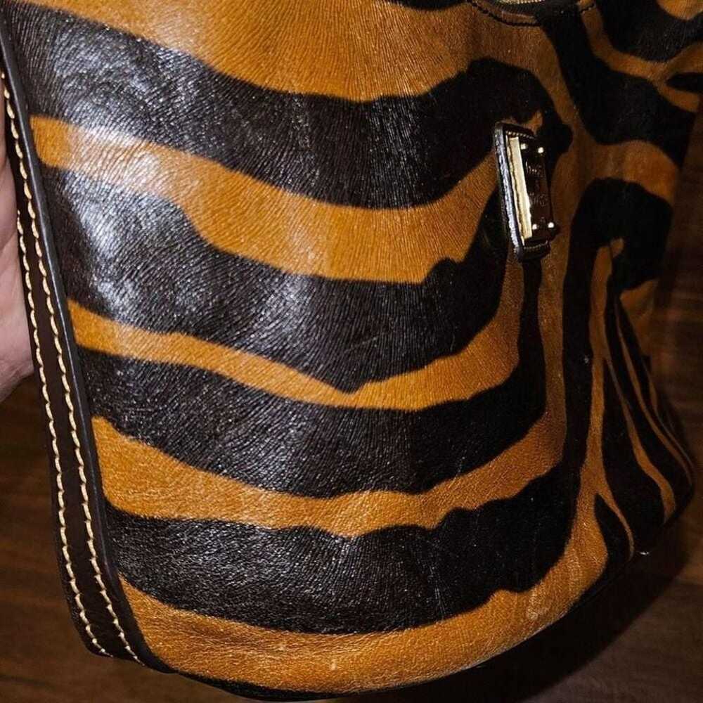 Vintage Dooney and Bourke tiger strip handbag - image 4