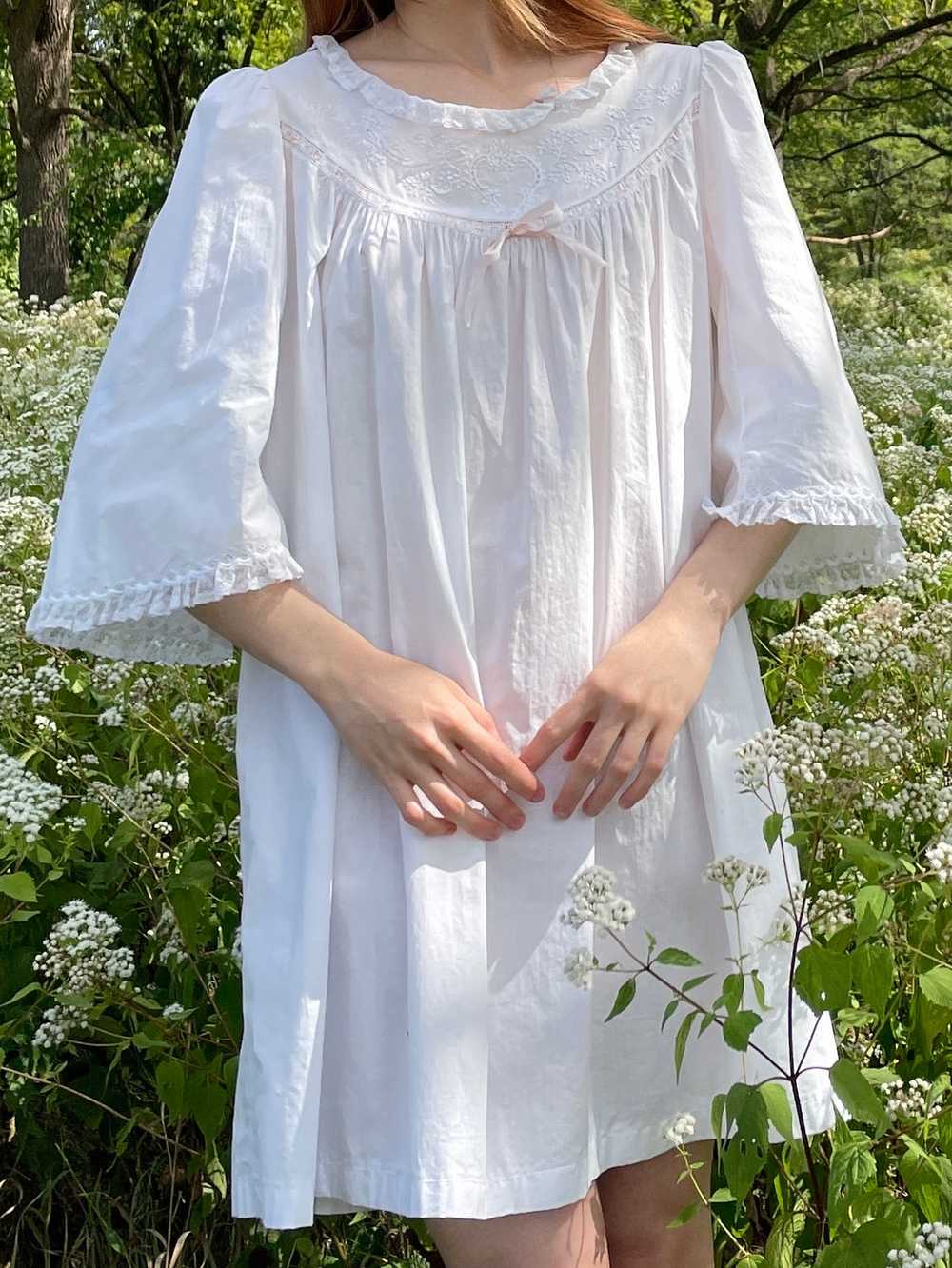 1900s White Cotton Bell Sleeve Monogrammed A Flor… - image 11