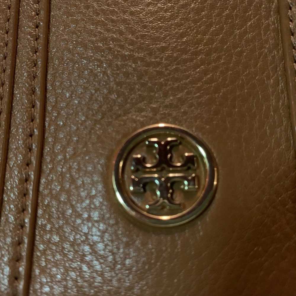 Tory Burch Handbag, Crossbody Purse, 8 by 5, Ipho… - image 9