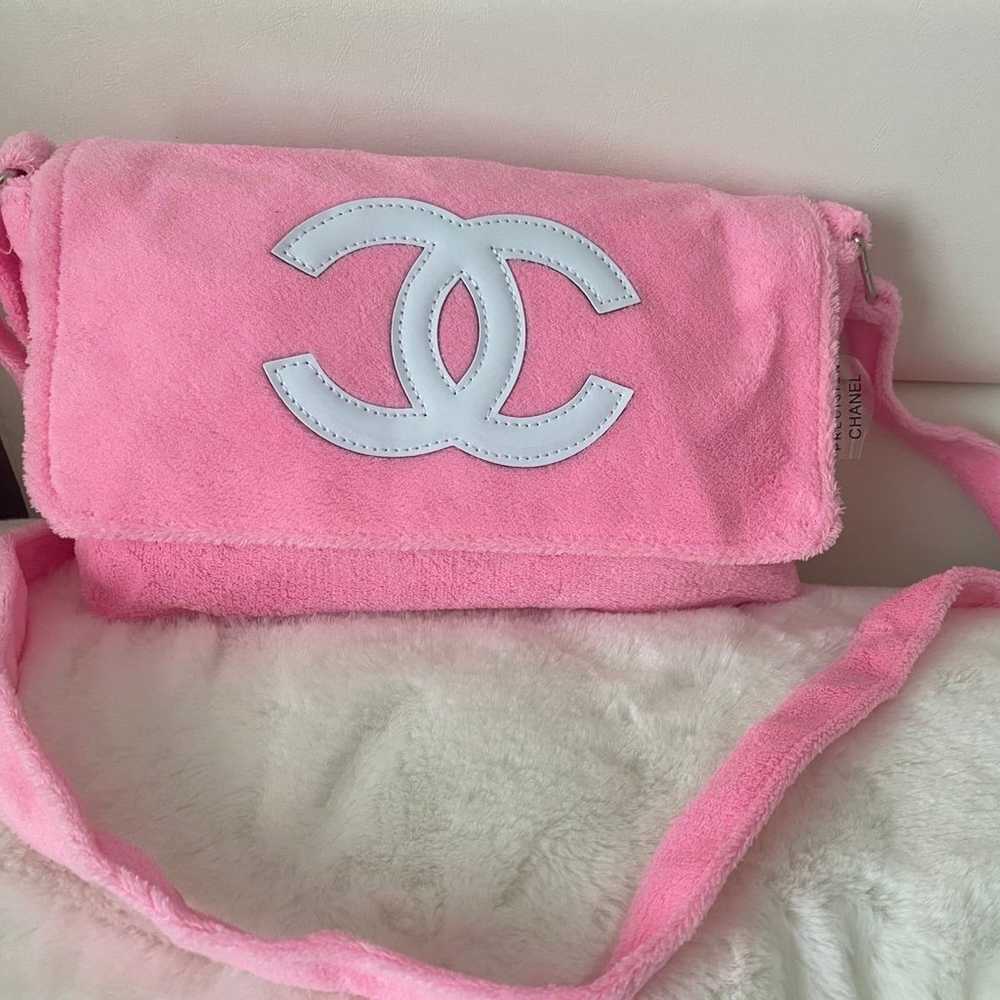 cosmetic bag - image 1