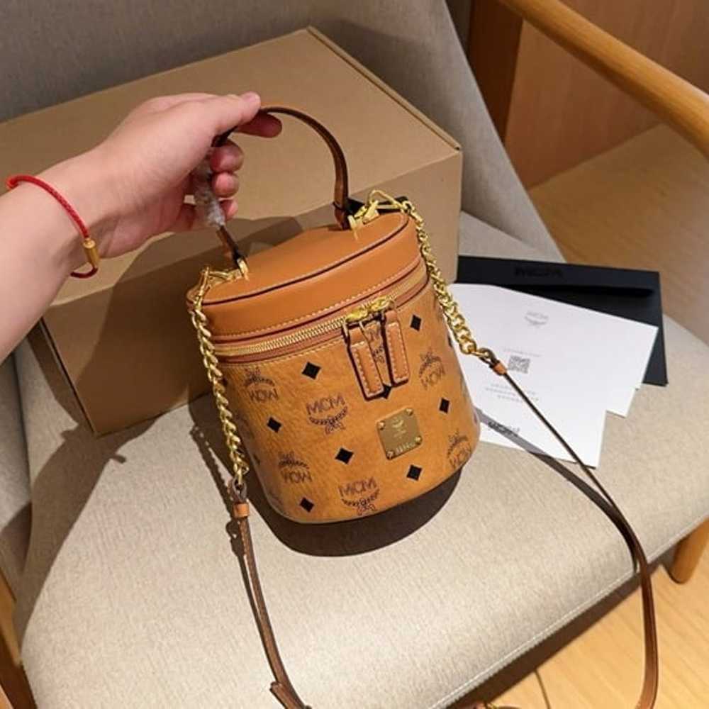 Round Bucket Bag - image 2