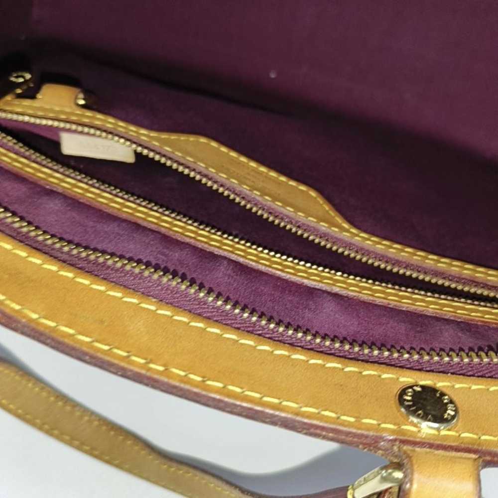 Louis Vuitton Bréa patent leather handbag - image 5