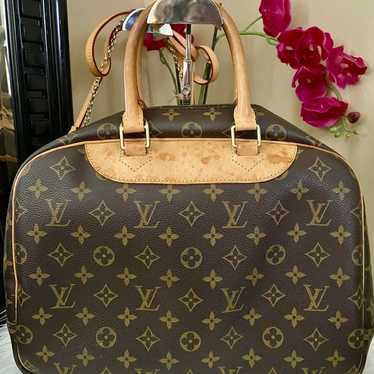 Authentic Louis Vuitton Deauville Handbag