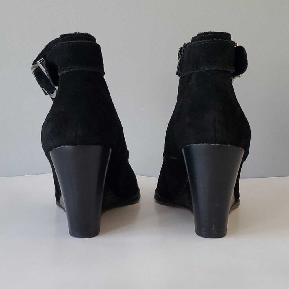 Sole Society Black Suede Peytal Wedge Booties Wom… - image 3