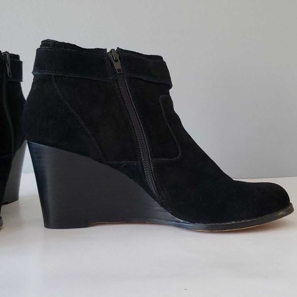 Sole Society Black Suede Peytal Wedge Booties Wom… - image 6