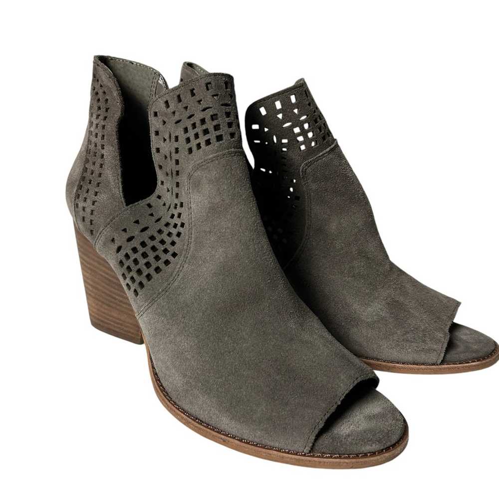 GB Gianni Bini Ankle Booties Gray Suede Perforate… - image 3