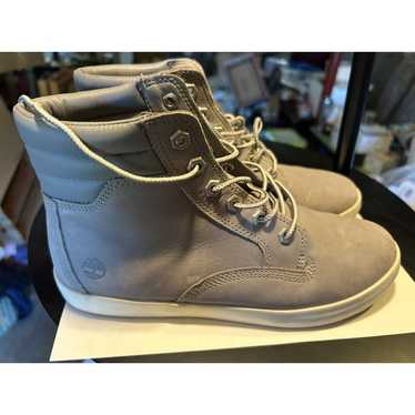 Timberland Women's Light Gray Ankle Boots Size 8 - image 1