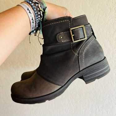 Earth Origins | Raveen ankle boots | 8 - image 1