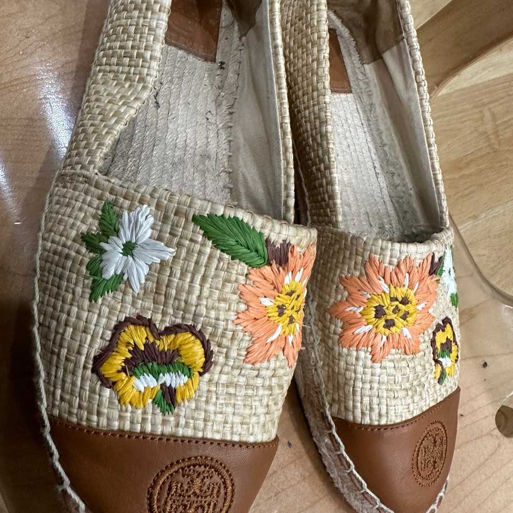 Tory Burch Floral Embroidered Straw Espadrilles -… - image 1