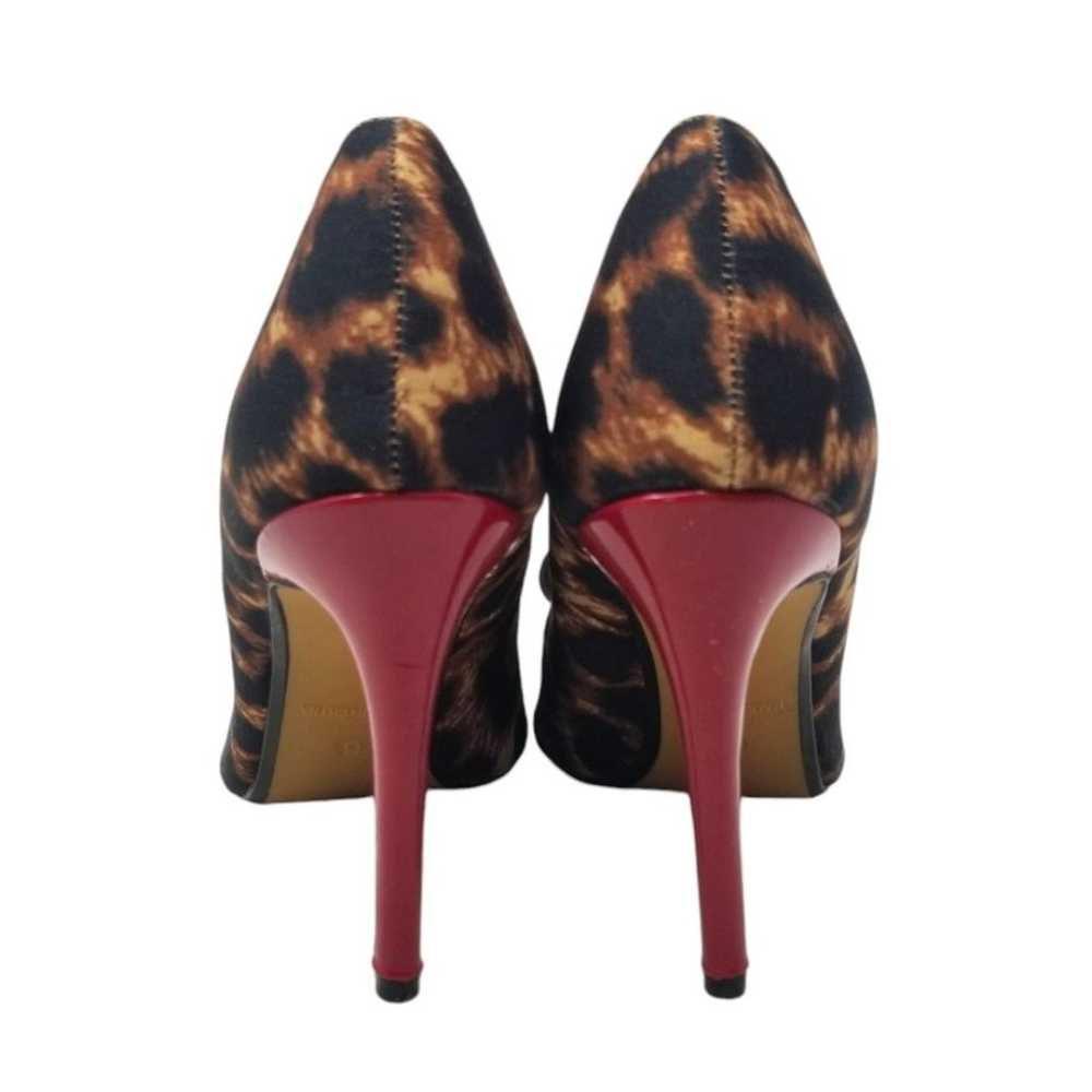 Betsey Johnson Bret Animal Print Bow Heels size 6 - image 4