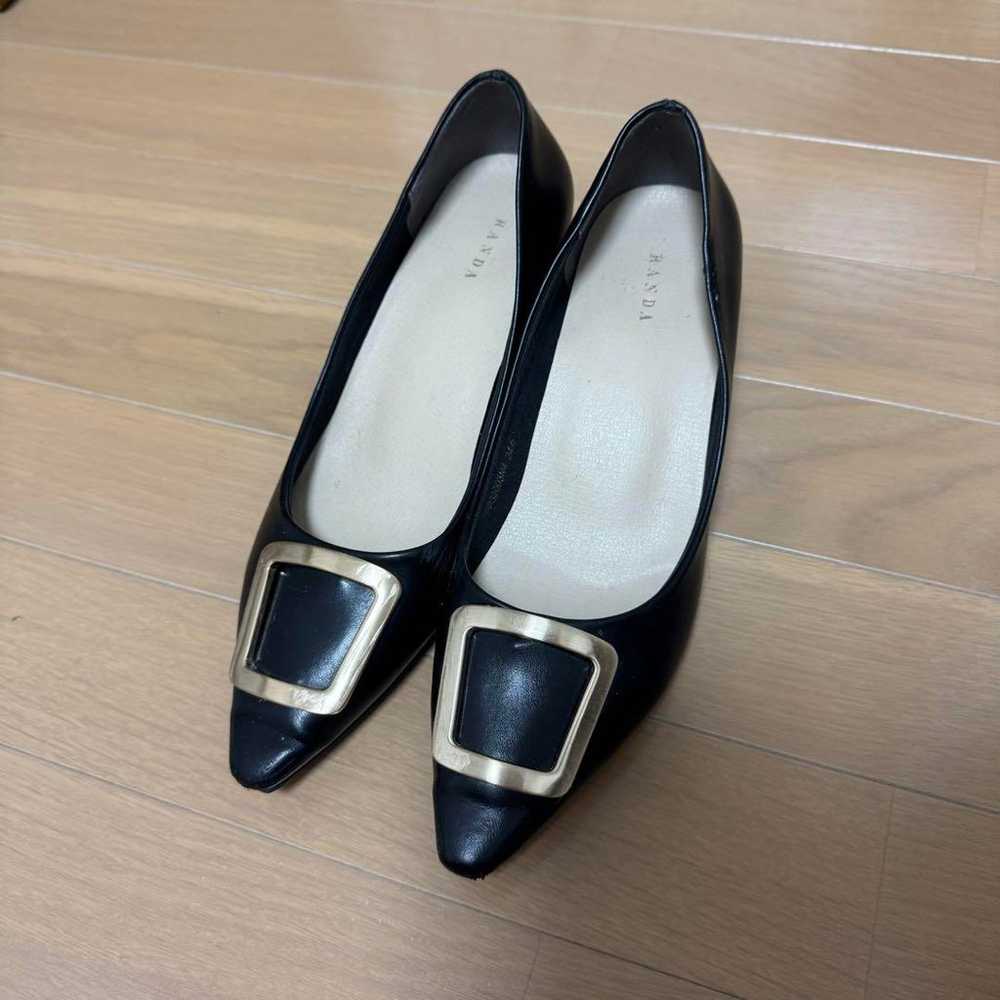 RANDA Gold Hardware Pumps Black - image 2