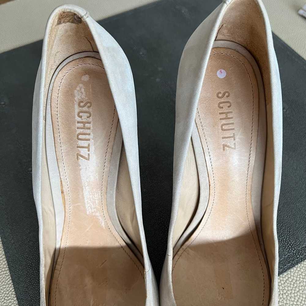 Schutz Lou Beige Suede Pointed Toe Pumps Sz 11 - image 4