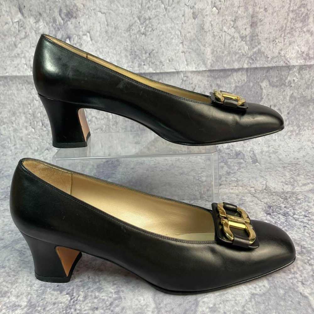 Salvatore Ferragamo Gancini leather pumps in blac… - image 5