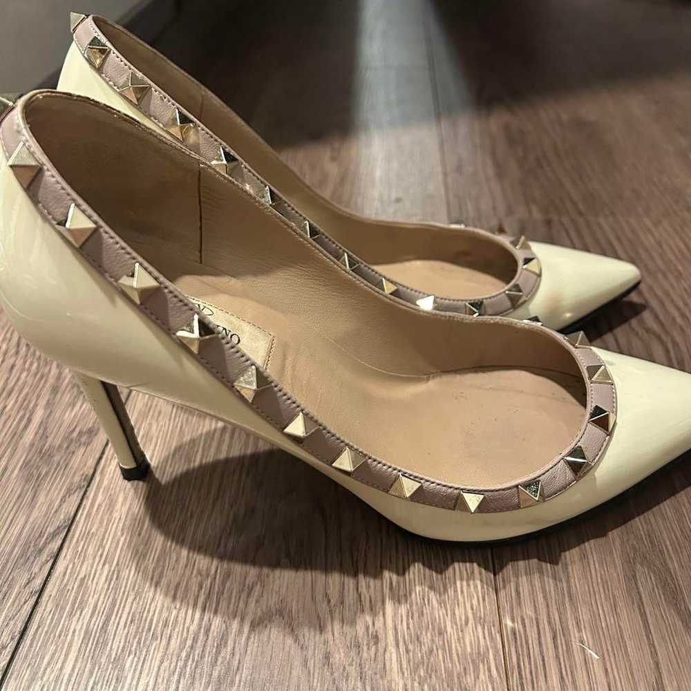 Valentino Ivory Stud High Heel Pumps. - image 4