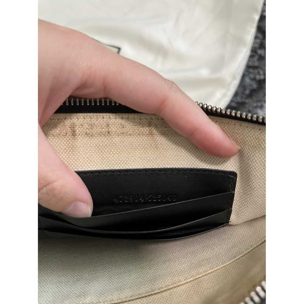 Gucci Vinyl clutch bag - image 8