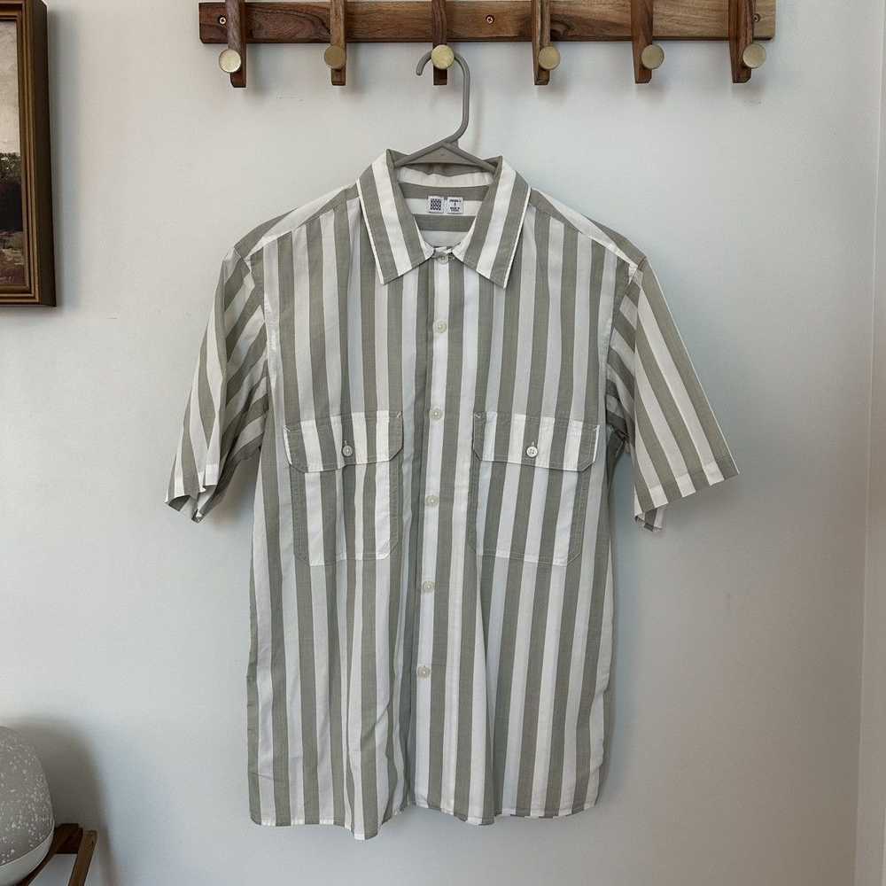 Uniqlo Uniqlo Short Sleeve Button-up - image 1