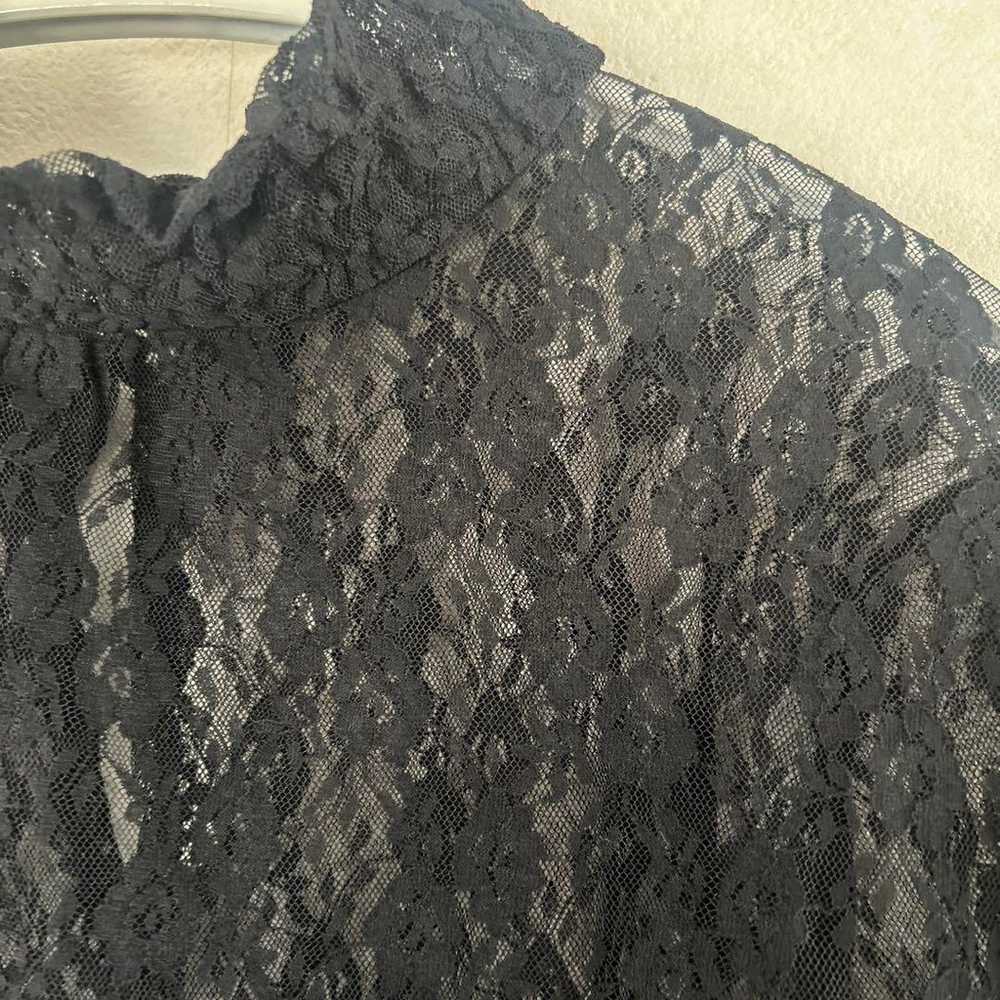 Black lace frilled long-sleeve blouse with floral… - image 4