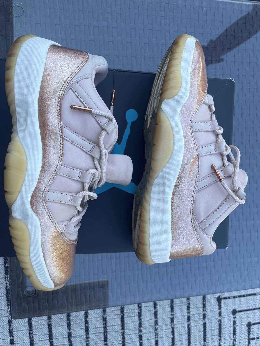 Jordan Brand Rose gold 11s - image 5