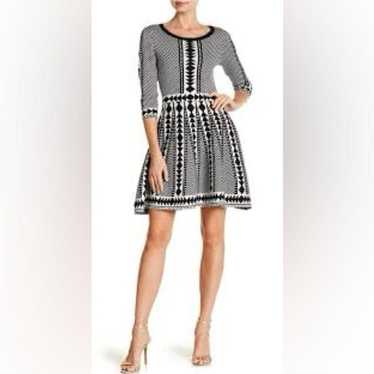 *NWOT* Nina Leonard Geometric Print Sweater Dress… - image 1