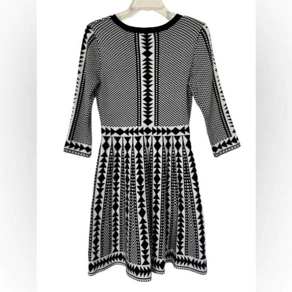 *NWOT* Nina Leonard Geometric Print Sweater Dress… - image 4