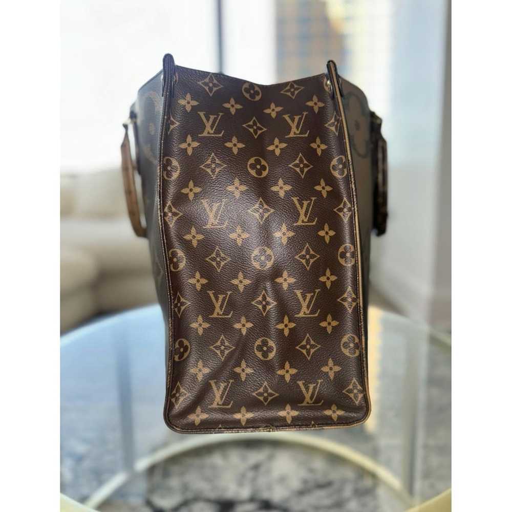 Louis Vuitton Onthego leather tote - image 4