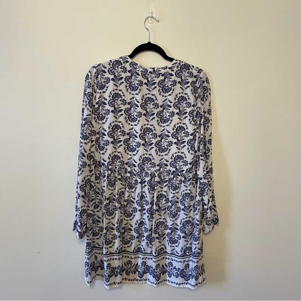 LOFT 8 long sleeve dress floral blue white Victor… - image 5