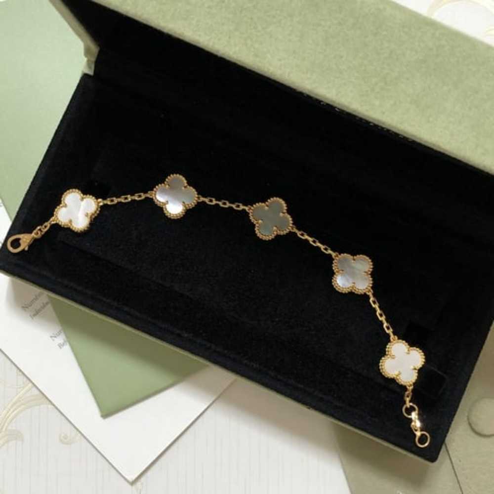 Auth 18K Yellow Gold 5 Motif Bracelet - image 2