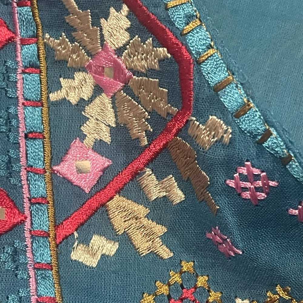 Soft Surroundings
Mirapani Embroidered
Floral Max… - image 6