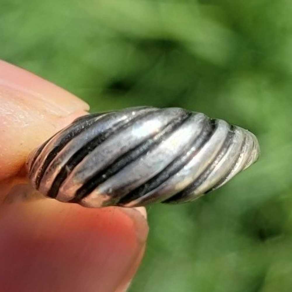 Stunning vintage 925 sterling silver ribbed dome … - image 2