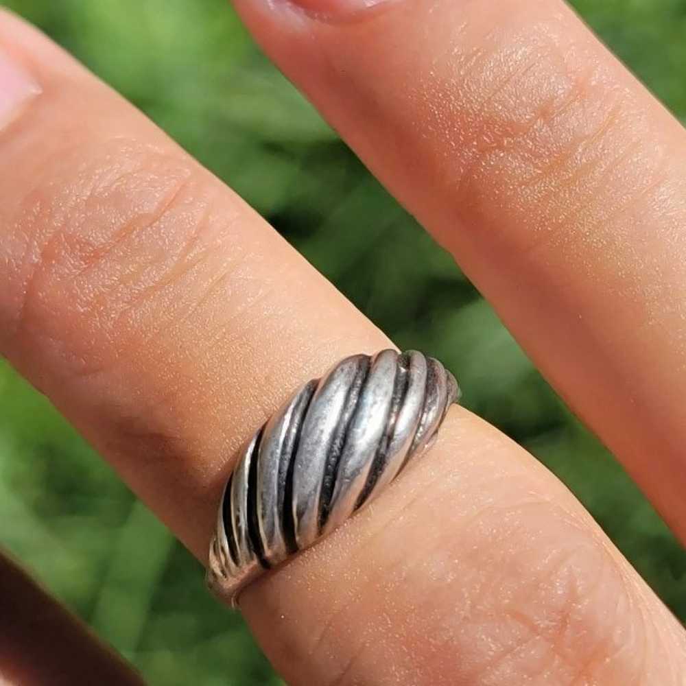 Stunning vintage 925 sterling silver ribbed dome … - image 3