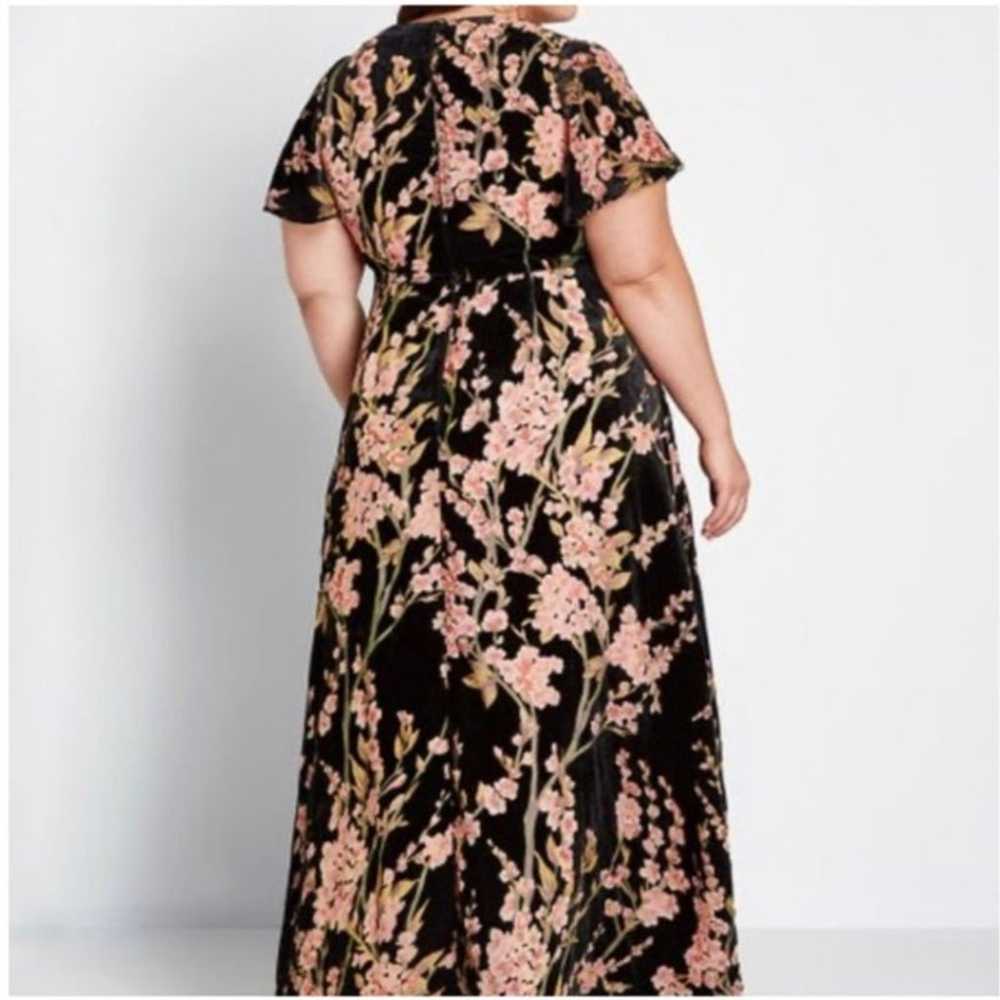 ModCloth Soiree Saunter Velvet Burnout Floral Max… - image 2