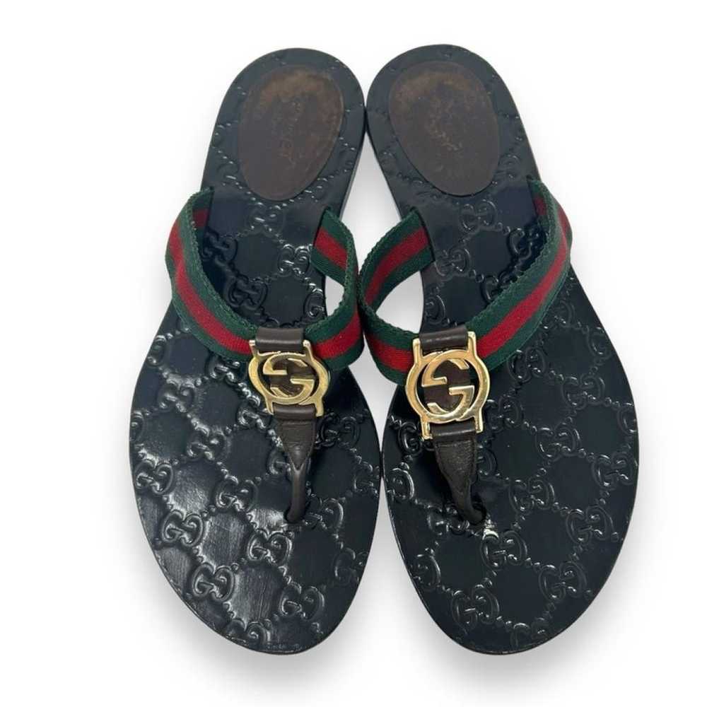 Gucci Double G leather sandal - image 2