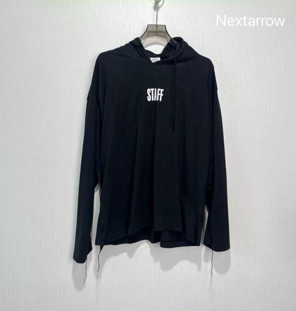 Vetememes Vetements black chest logo hoodie 2410-… - image 1