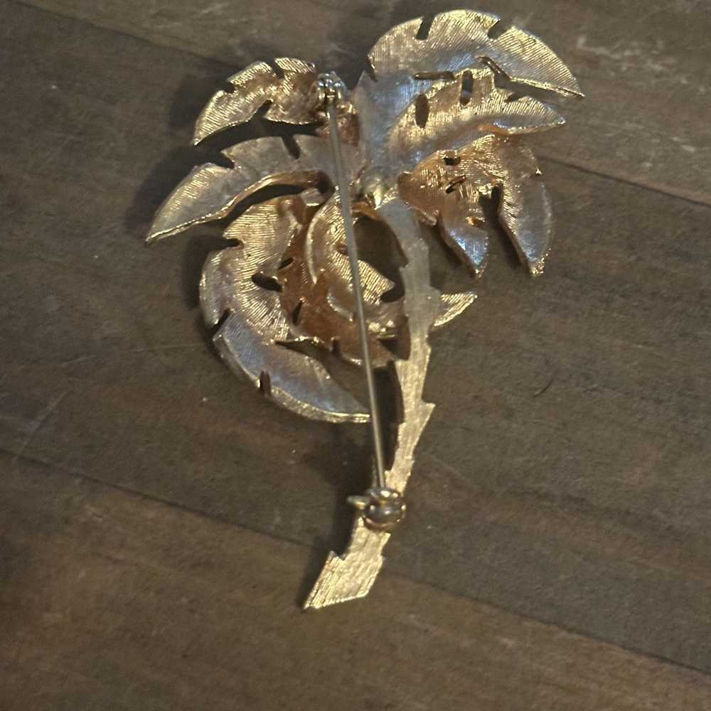 Vintage Vintage golden palm tree brooch - image 3