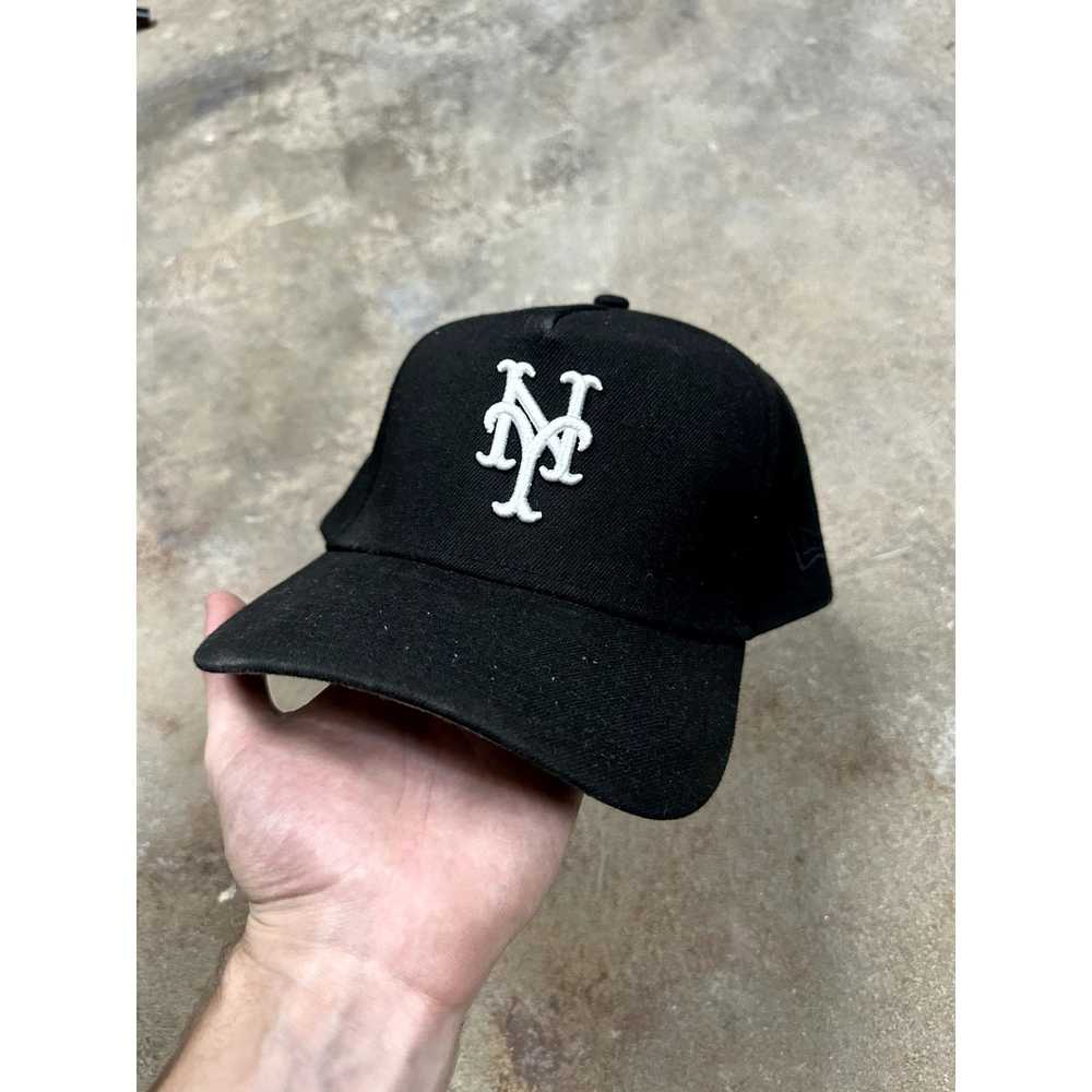 New Era Mets Cap Black OS Used - image 1