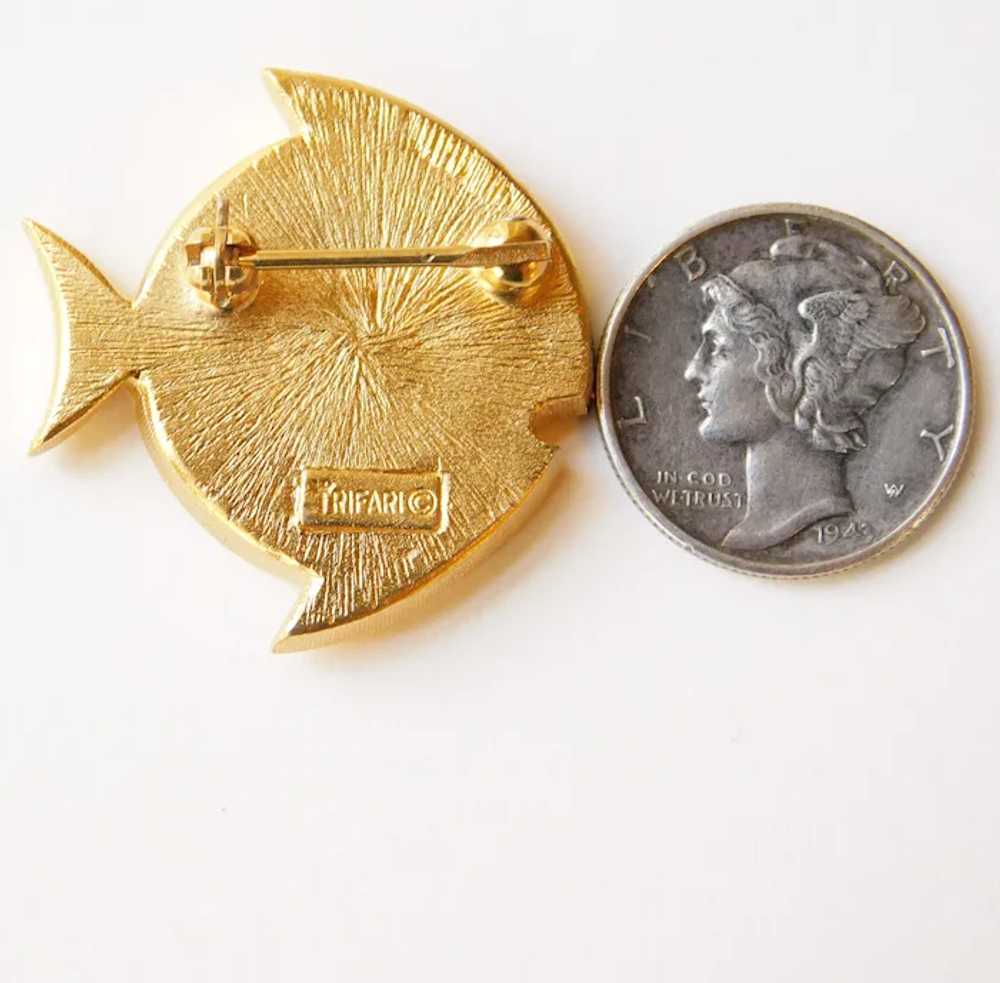 Fabulous TRIFARI Fish Vintage Brooch - Small Figu… - image 2