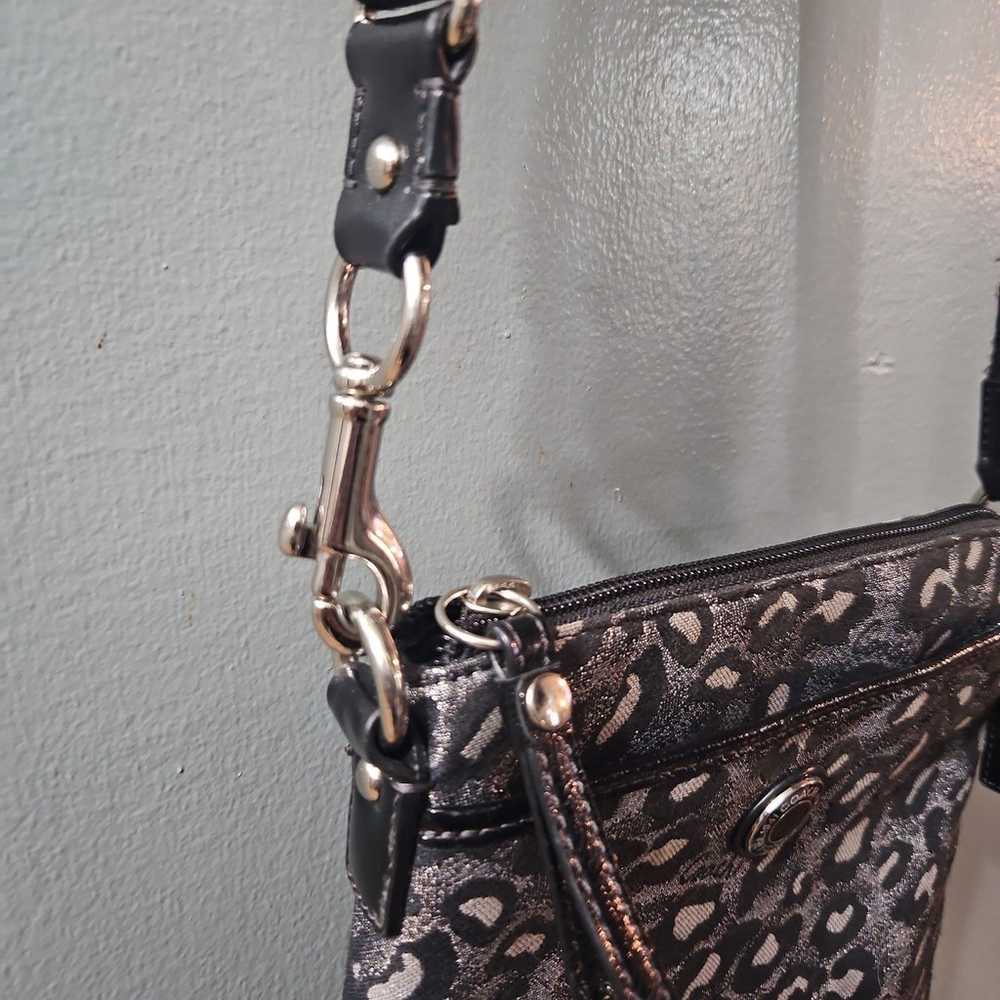 Like New! Metallic Silver & Black Leopard Print O… - image 4